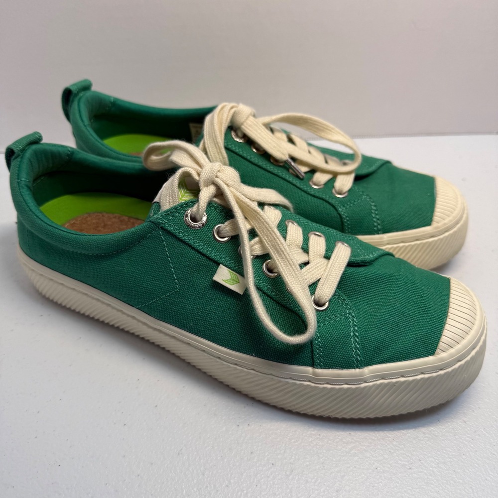 Cariuma  OCA Kelly Green Sneaker W9.5 M8